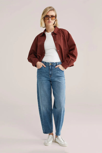 Jeans taille moyenne coupe fuselée